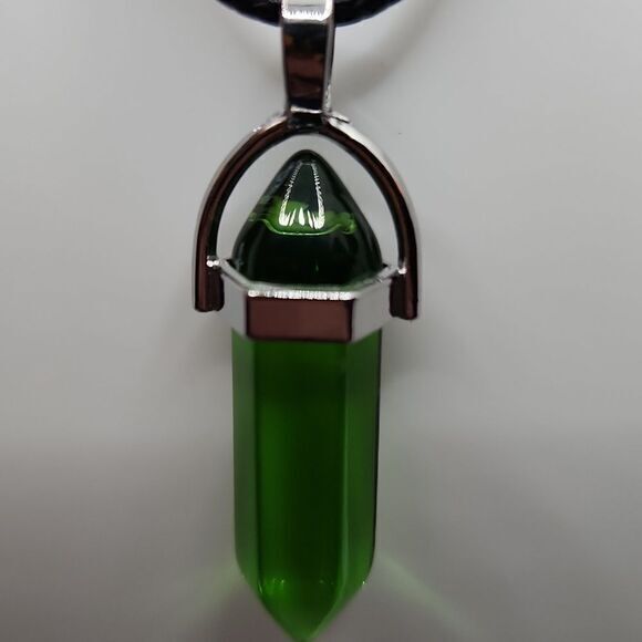 Natural Stone Healing Point Necklace Green Aura Quartz - Picture 3 of 4